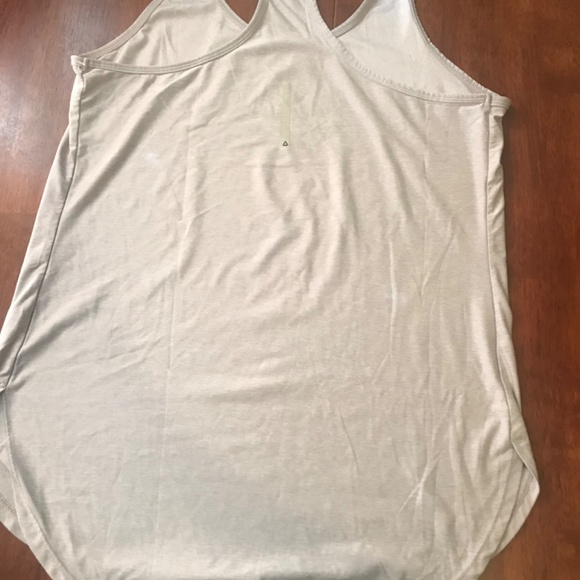 Reebok Women’s Tank/ Top  Gray Color Size L - Picture 5 of 9